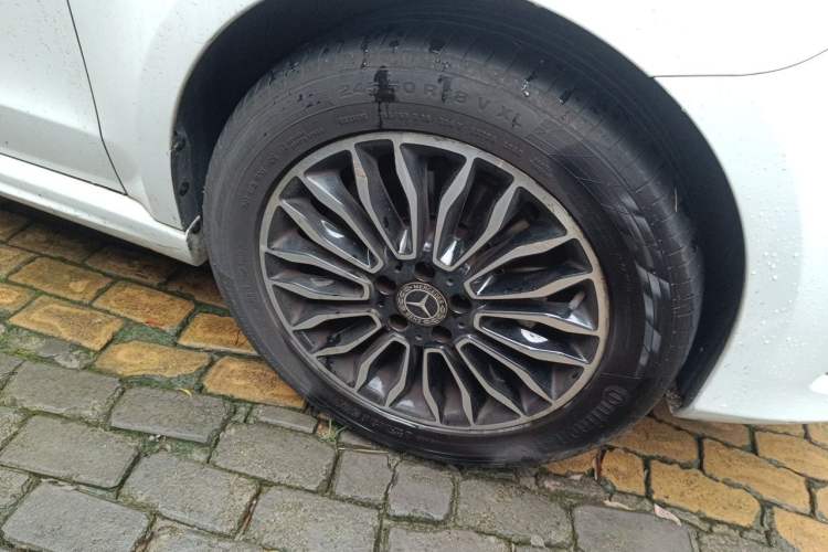 Used Mercedes-Benz V-Class 2018 V 260 Prestige Edition China VI Right Front Wheel Hub