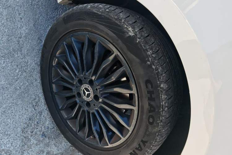 Used Mercedes-Benz V-Class 2018 V 260 AMG Sport Edition China VI Right Front Wheel Hub