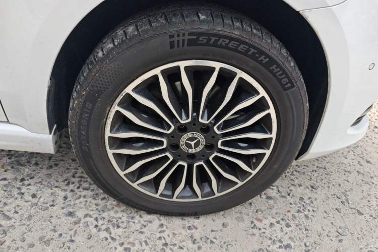 Used Mercedes-Benz V-Class 2018 V 260 Prestige Edition China V Right Front Wheel Hub