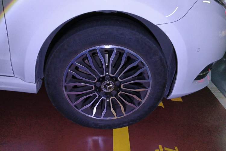 Used Mercedes-Benz V-Class 2018 V 260 Prestige Edition China V Right Front Wheel Hub