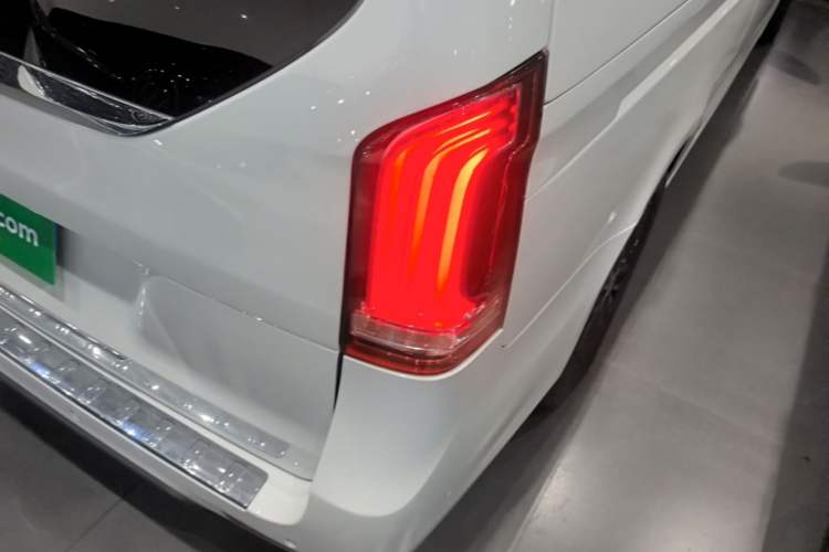 Used Mercedes-Benz V-Class 2018 V 260 Prestige Edition China VI Right Rear Taillight