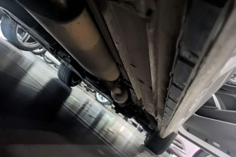 Used Mercedes-Benz V-Class 2018 V 260 Prestige Edition China VI Right Side Sill