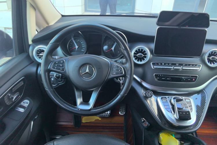 Used Mercedes-Benz V-Class 2018 V 260 AMG Sport Edition China V Emission Standard Steering Wheel