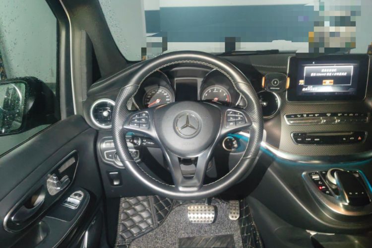 Used Mercedes-Benz V-Class 2018 V 260 AMG Sport Edition China V Emission Standard Steering Wheel