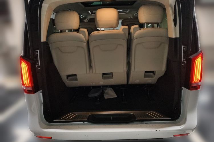 Used Mercedes-Benz V-Class 2018 V 260 Prestige Edition China VI Trunk