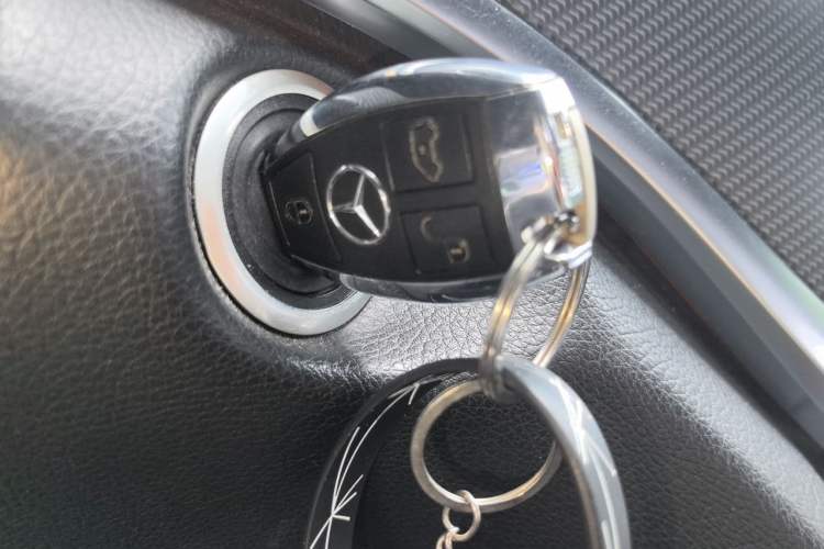 Used Mercedes-Benz V-Class 2018 V 260 AMG Sport Edition China V Emission Standard Vehicle Key