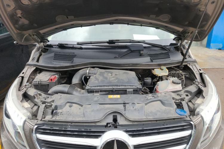 Used Mercedes-Benz V-Class 2018 V 260 Prestige Edition China VI Engine Bay