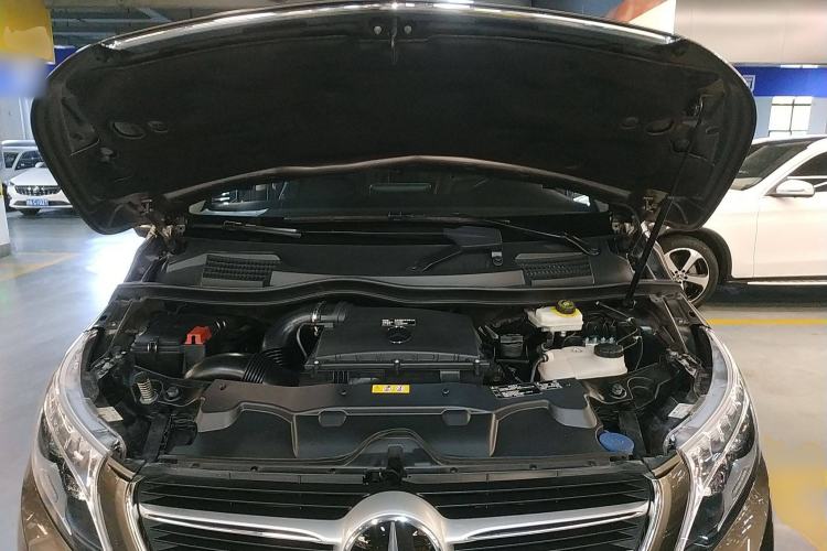 Used Mercedes-Benz V-Class 2018 V 260 L Prestige Extended Version China V Engine Bay