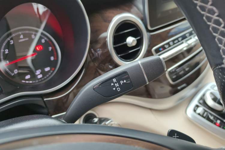 Used Mercedes-Benz V-Class 2018 V 260 Prestige Edition China VI Gear Lever