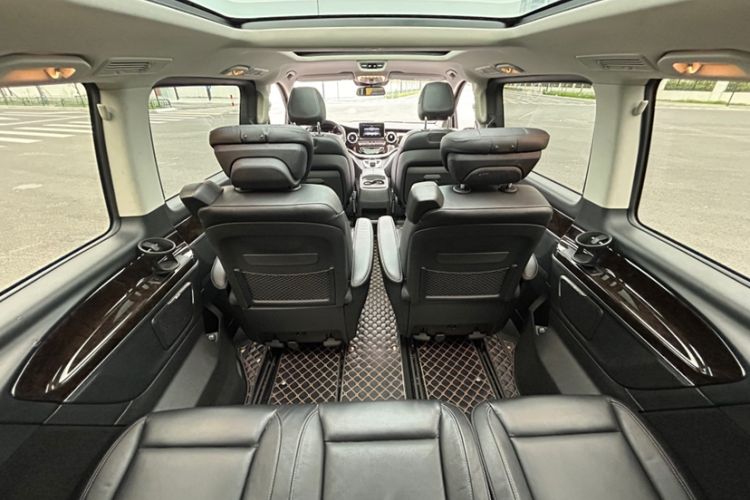 Used Mercedes-Benz V-Class 2018 V 260 L Prestige Extended Version China V Interior 10