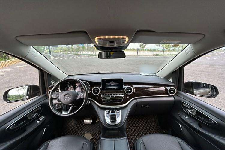 Used Mercedes-Benz V-Class 2018 V 260 L Prestige Extended Version China V Interior 10