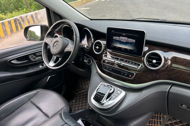 Used Mercedes-Benz V-Class 2018 V 260 L Prestige Extended Version China V Interior 12