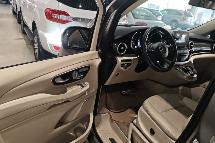 Used Mercedes-Benz V-Class 2018 V 260 L Prestige Extended Version China V Interior 3