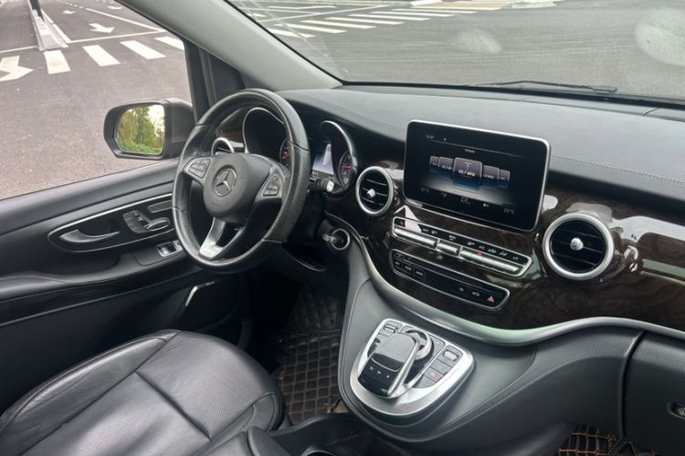 Used Mercedes-Benz V-Class 2018 V 260 L Prestige Extended Version China V Interior 6