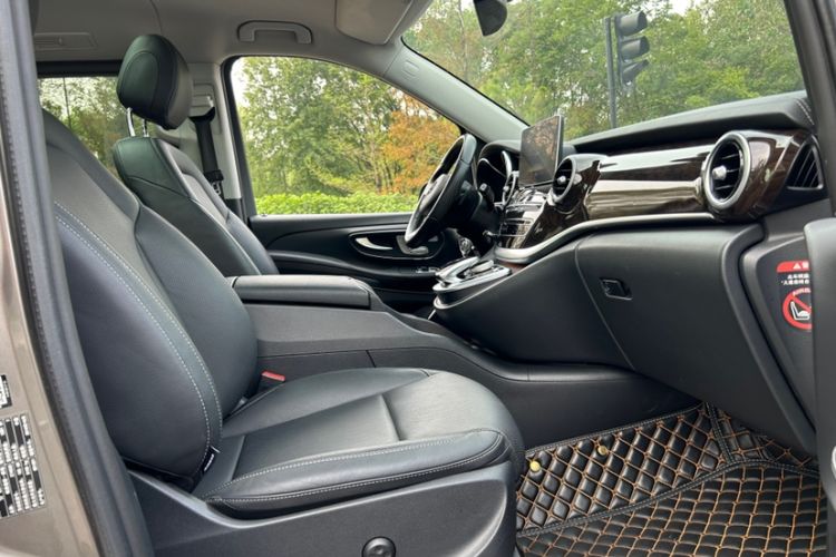 Used Mercedes-Benz V-Class 2018 V 260 L Prestige Extended Version China V Interior 8