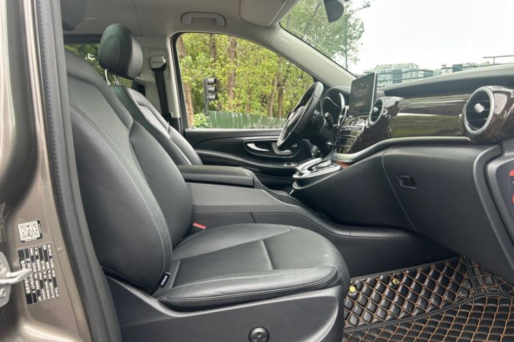 Used Mercedes-Benz V-Class 2018 V 260 L Prestige Extended Version China V Interior 9