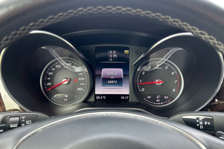 Used Mercedes-Benz V-Class 2018 V 260 L Prestige Extended Version China V Odometer Close Up