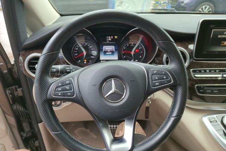 Used Mercedes-Benz V-Class 2018 V 260 Prestige Edition China VI Steering Wheel