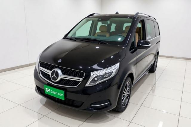 Used Mercedes-Benz V-Class Mercedes‑Benz V260 commercial, 2.0 gasoline, seven seats