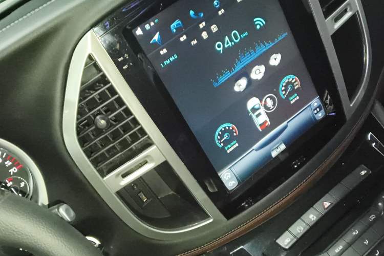 Used Mercedes-Benz V-Class  Audio And AC Panel