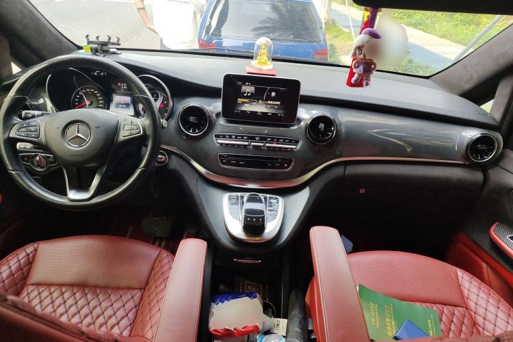 Used Mercedes-Benz V-Class  Center Console