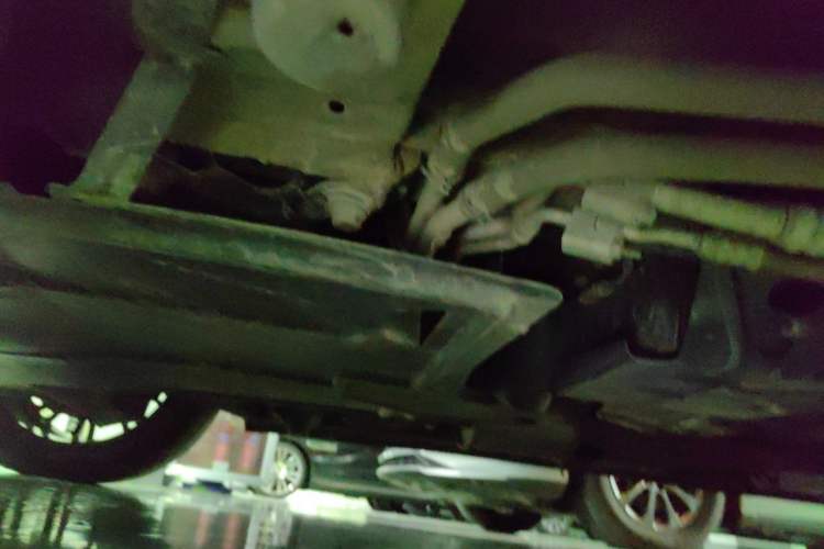 Used Mercedes-Benz V-Class  Chassis Front Left
