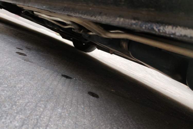 Used Mercedes-Benz V-Class 2019 V250 2.0T Standard Extended Middle East Chassis Front Left