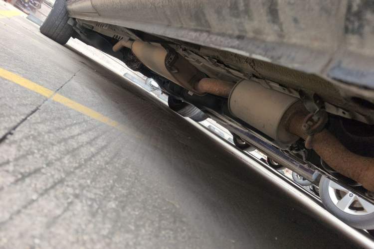 Used Mercedes-Benz V-Class 2019 V250 2.0T Standard Extended Middle East Chassis Front Right