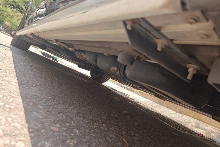 Used Mercedes-Benz V-Class  Chassis Rear Left