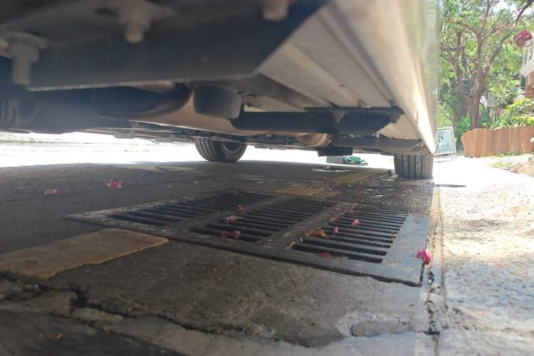 Used Mercedes-Benz V-Class  Chassis Rear Right