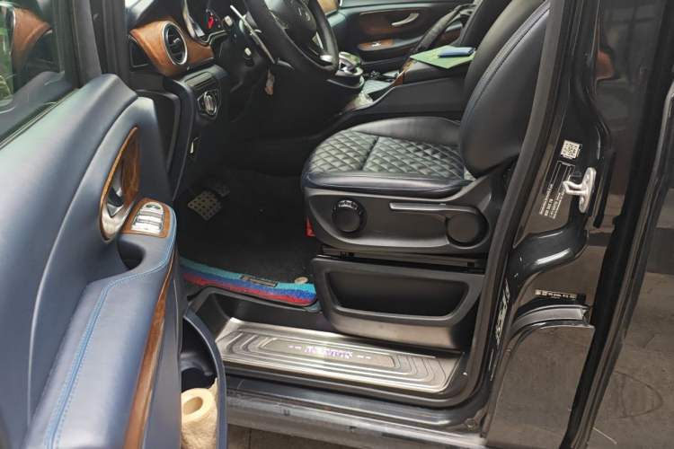 Used Mercedes-Benz V-Class  Driver Seat