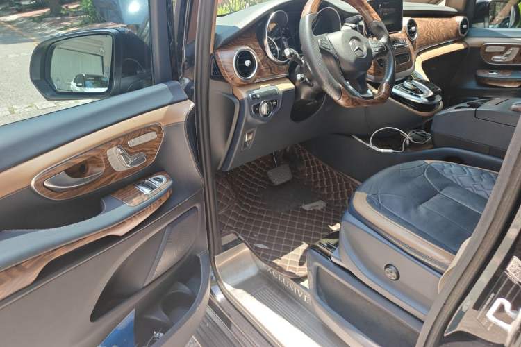 Used Mercedes-Benz V-Class  Driver Seat