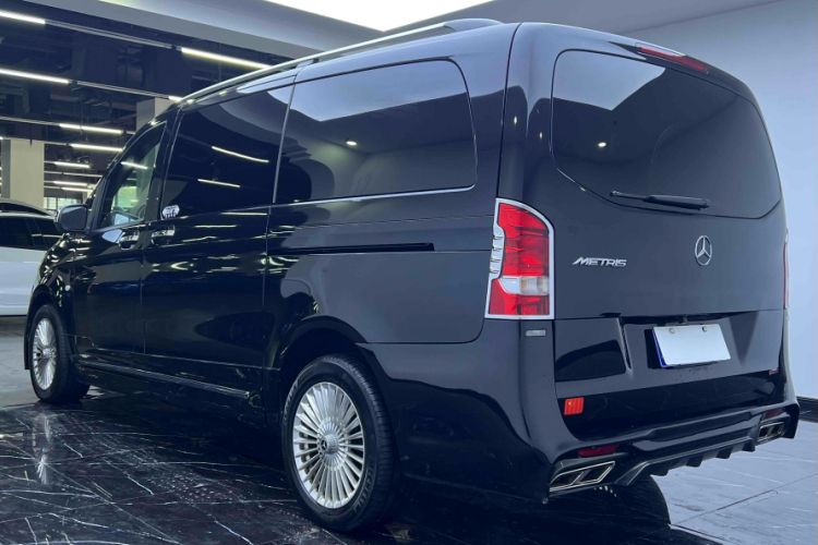 Used Mercedes-Benz V-Class  Exterior 4