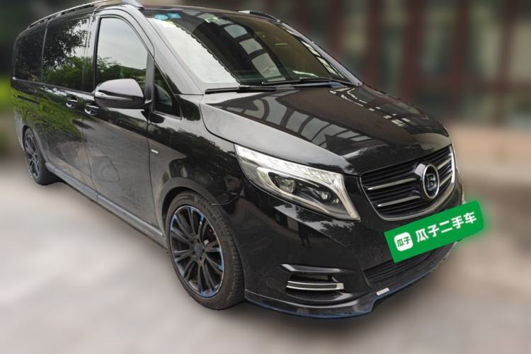 Used Mercedes-Benz V-Class  Front Right 45 Deg
