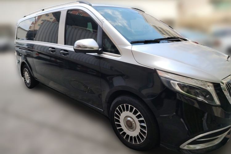 Used Mercedes-Benz V-Class 2019 V250 2.0T Standard Extended Middle East Front Right 45 Deg
