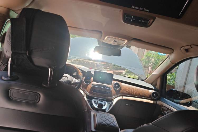 Used Mercedes-Benz V-Class  Headliner