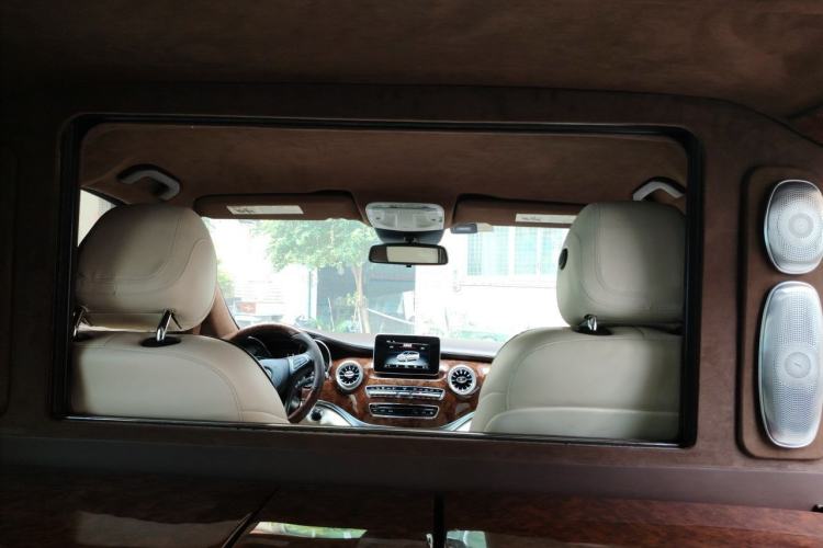 Used Mercedes-Benz V-Class 2019 V250 2.0T Standard Extended Middle East Headliner
