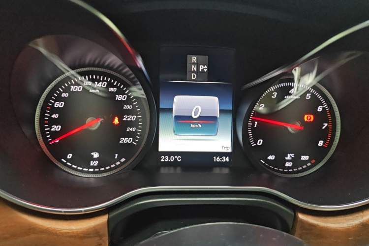 Used Mercedes-Benz V-Class  Instrument Cluster