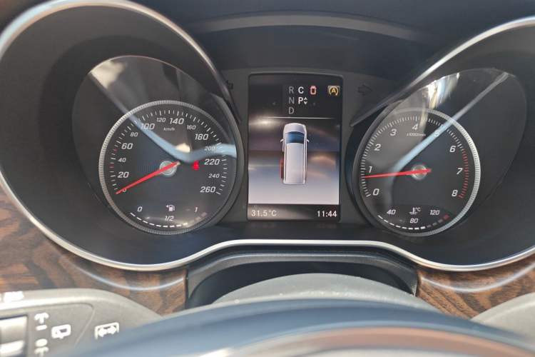 Used Mercedes-Benz V-Class  Instrument Cluster