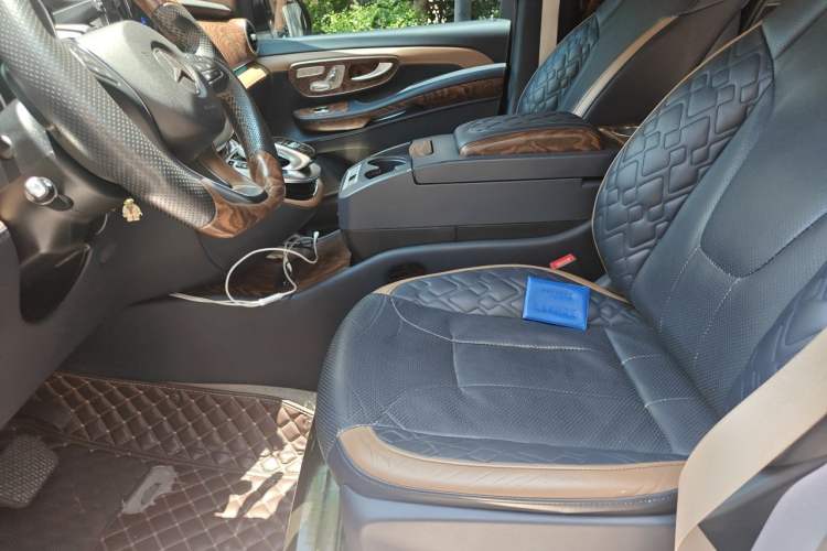 Used Mercedes-Benz V-Class  Left Front Seat