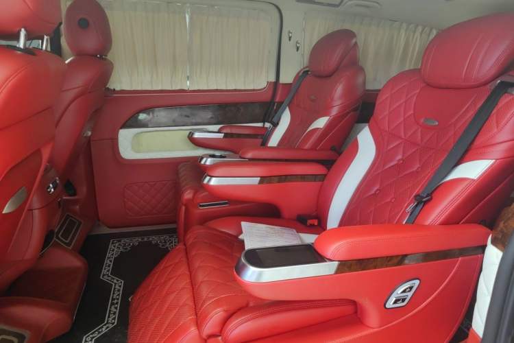 Used Mercedes-Benz V-Class 2019 V250 2.0T Standard Extended Middle East Left Rear Seat