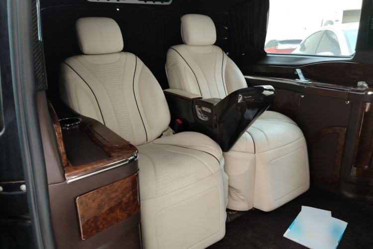Used Mercedes-Benz V-Class 2019 V250 2.0T Standard Extended Middle East Left Rear Seat