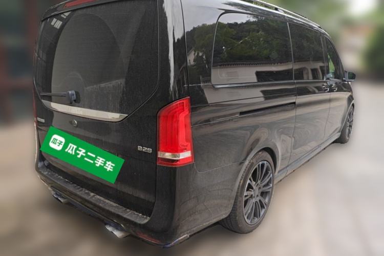 Used Mercedes-Benz V-Class  Rear Right 45 Deg