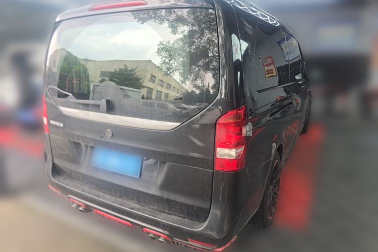 Used Mercedes-Benz V-Class  Rear Right 45 Deg
