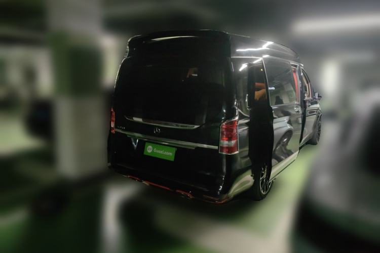 Used Mercedes-Benz V-Class  Rear Right 45 Deg