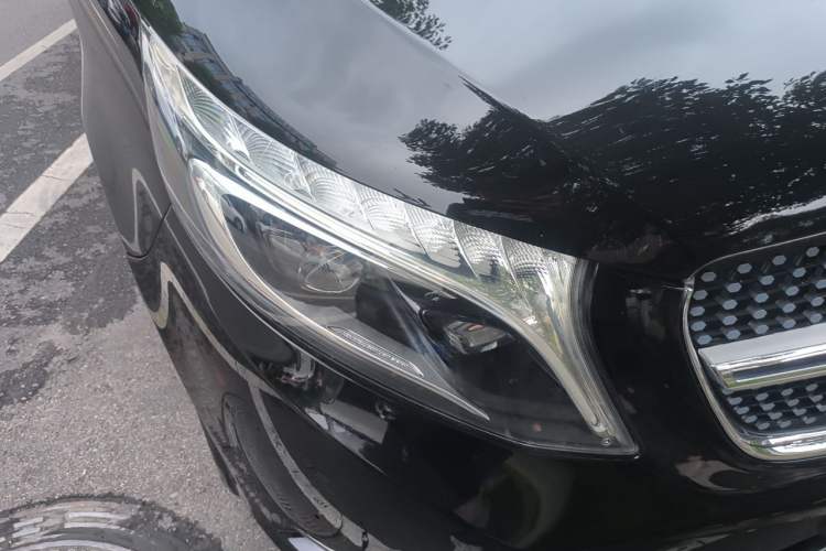 Used Mercedes-Benz V-Class  Right Front Headlight