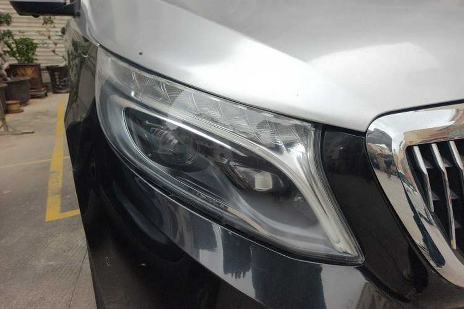 Used Mercedes-Benz V-Class 2019 V250 2.0T Standard Extended Middle East Right Front Headlight