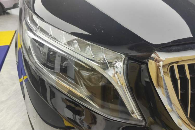 Used Mercedes-Benz V-Class 2019 V250 2.0T Standard Extended Middle East Right Front Headlight