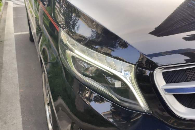 Used Mercedes-Benz V-Class  Right Front Headlight