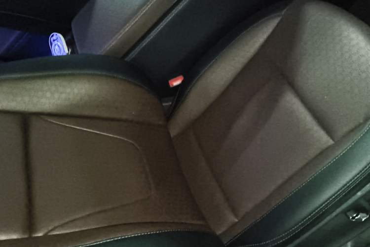 Used Mercedes-Benz V-Class  Right Front Seat